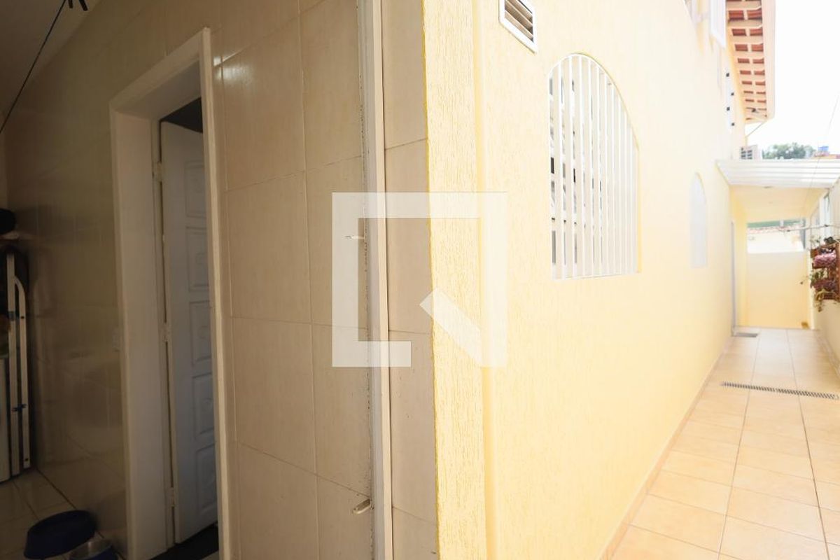 Casa, 4 quartos, 270 m² - Foto 40