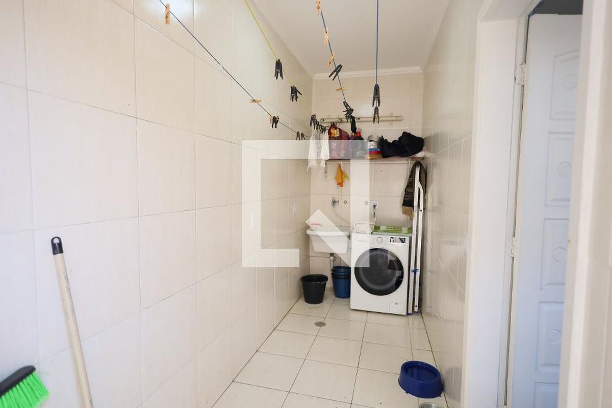 Casa, 4 quartos, 270 m² - Foto 37