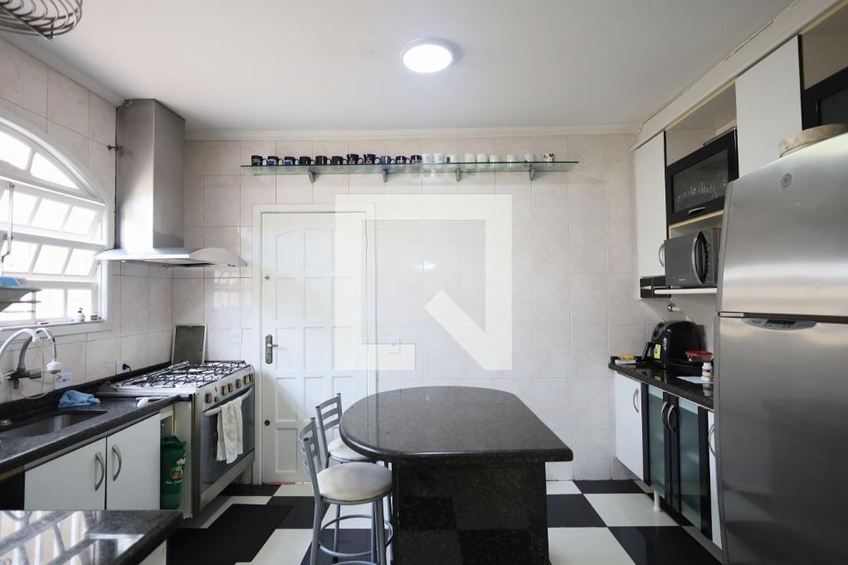 Casa, 4 quartos, 270 m² - Foto 33