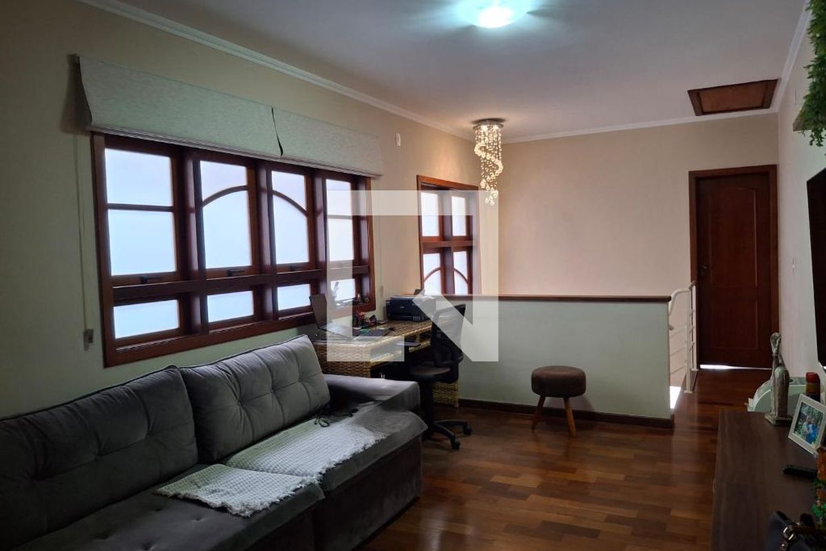 Casa, 3 quartos, 141 m² - Foto 1