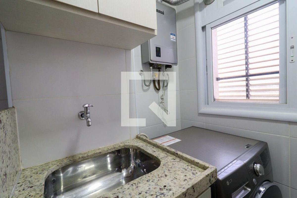 Apartamento à Venda - Mansões Santo Antônio, 2 Quartos,  65 m2 em , Campinas - sp | SoloBR