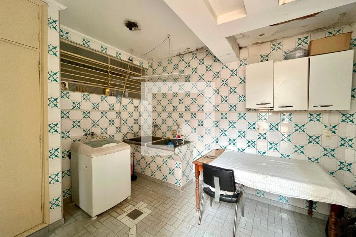 Casa à Venda - Guanabara, 4 Quartos,  301 m2 em , Campinas - sp | SoloBR