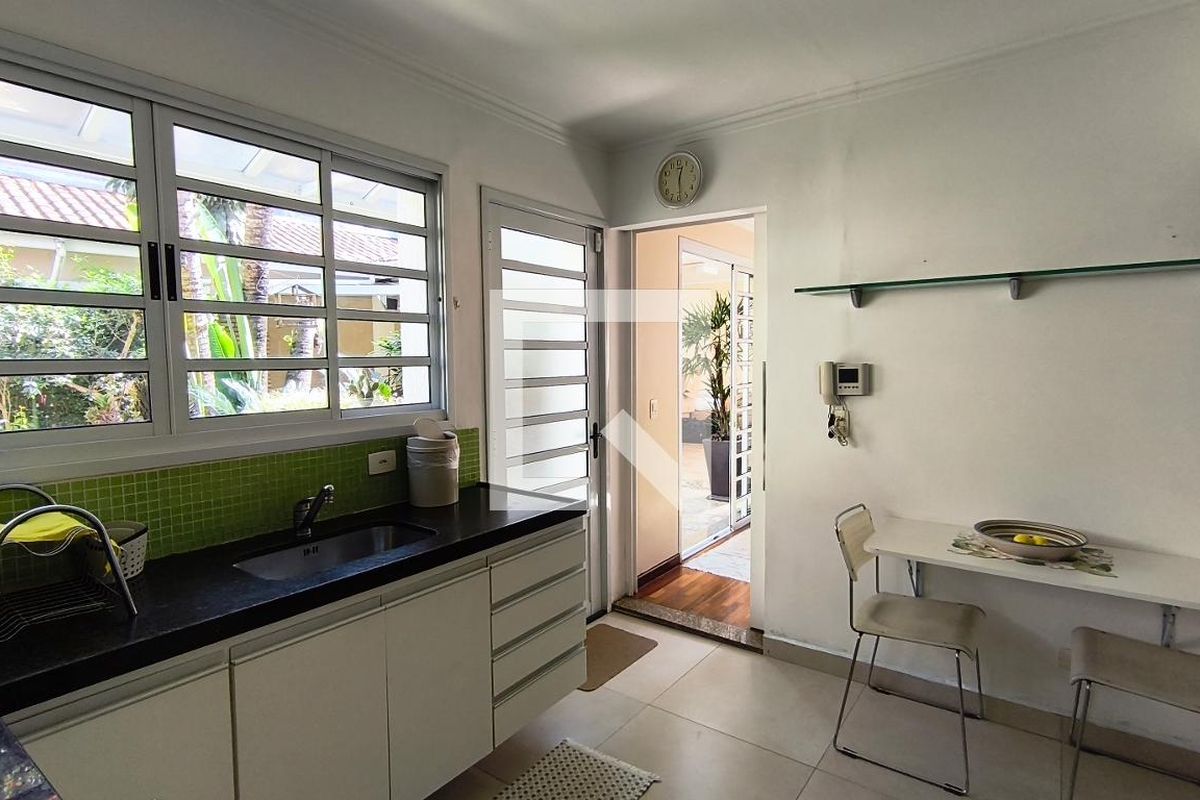 Casa, 2 quartos, 206 m² - Foto 50