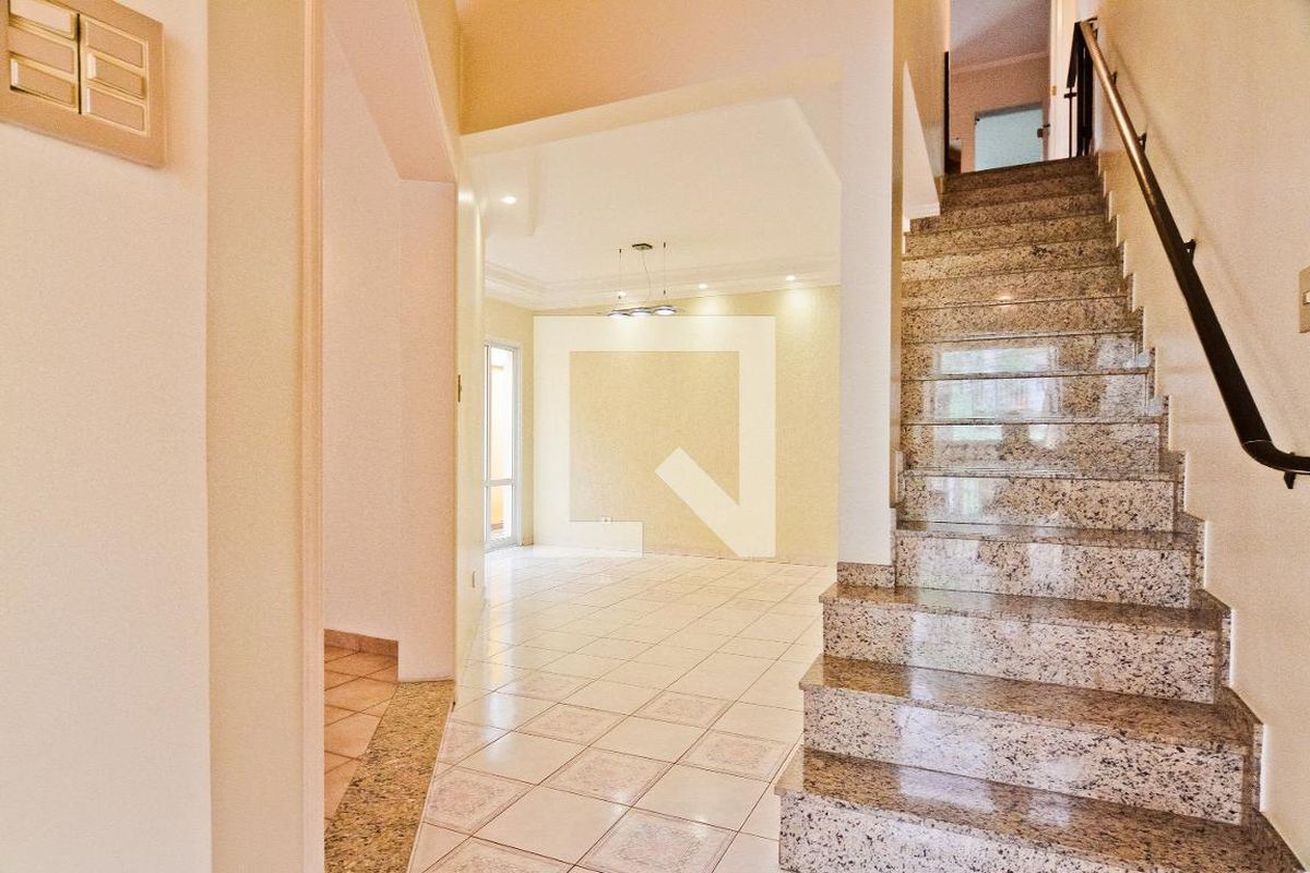 Casa, 3 quartos, 220 m² - Foto 1
