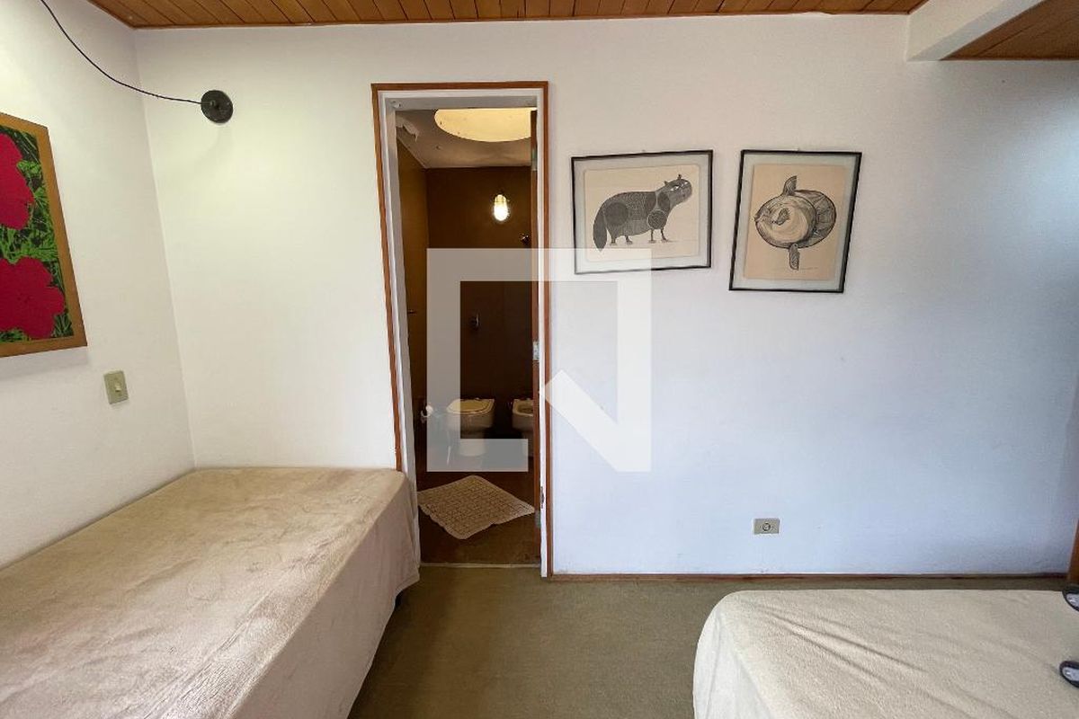 Casa, 4 quartos, 227 m² - Foto 40