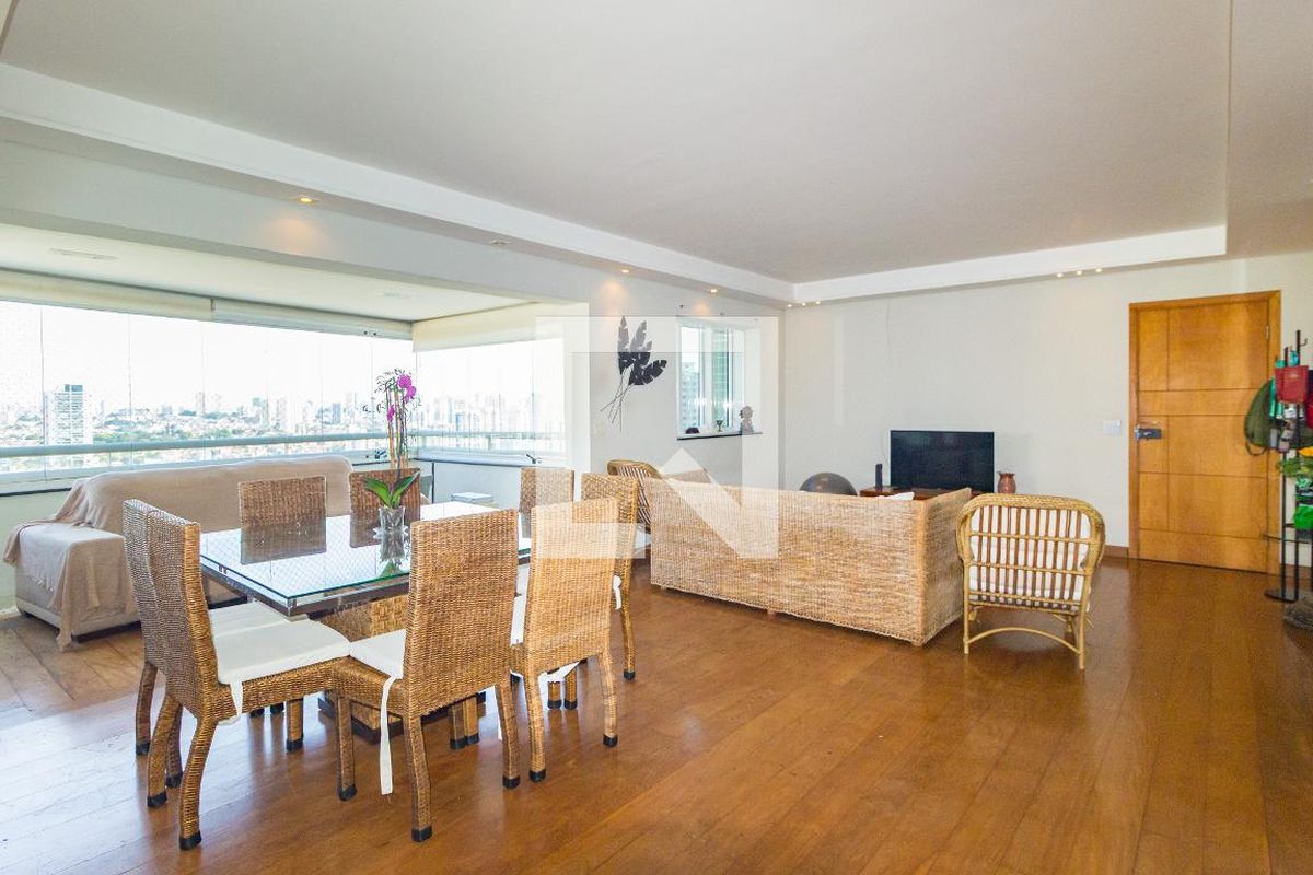 Apartamento, 3 quartos, 145 m² - Foto 2