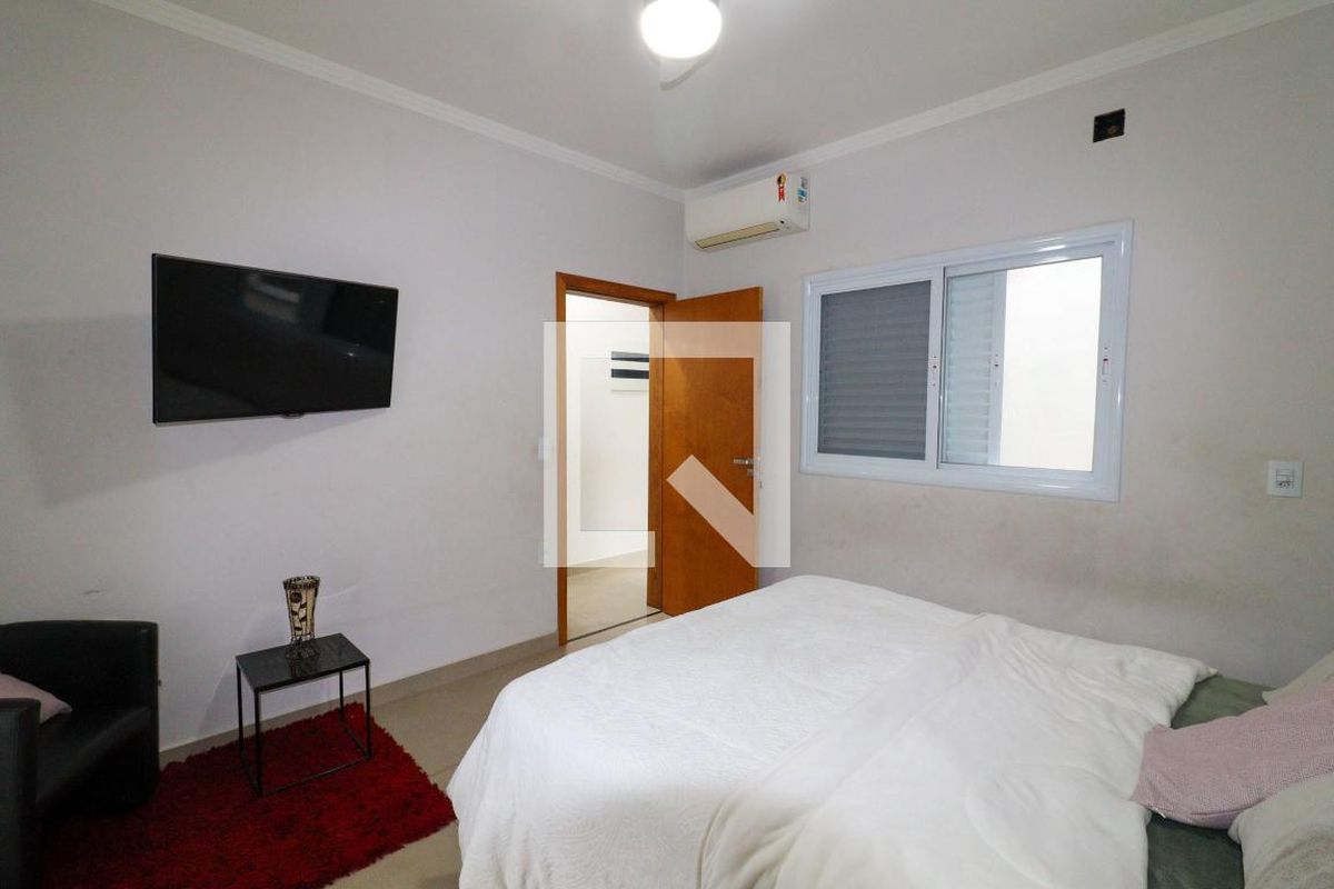 Casa à Venda - Barão Geraldo - Centro, 4 Quartos,  256 m2 em , Campinas - sp | SoloBR