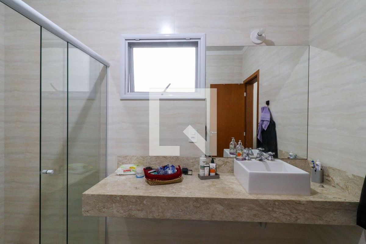 Casa à Venda - Barão Geraldo - Centro, 4 Quartos,  256 m2 em , Campinas - sp | SoloBR
