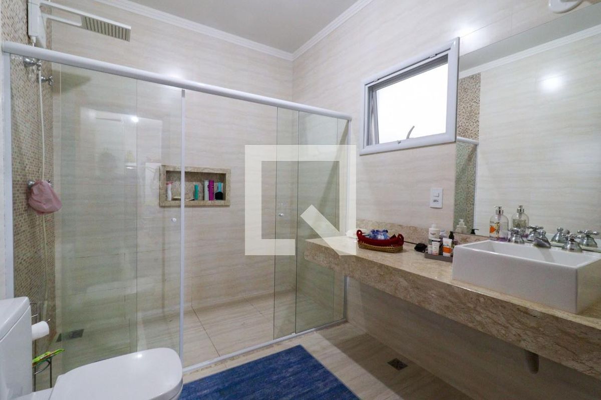 Casa à Venda - Barão Geraldo - Centro, 4 Quartos,  256 m2 em , Campinas - sp | SoloBR