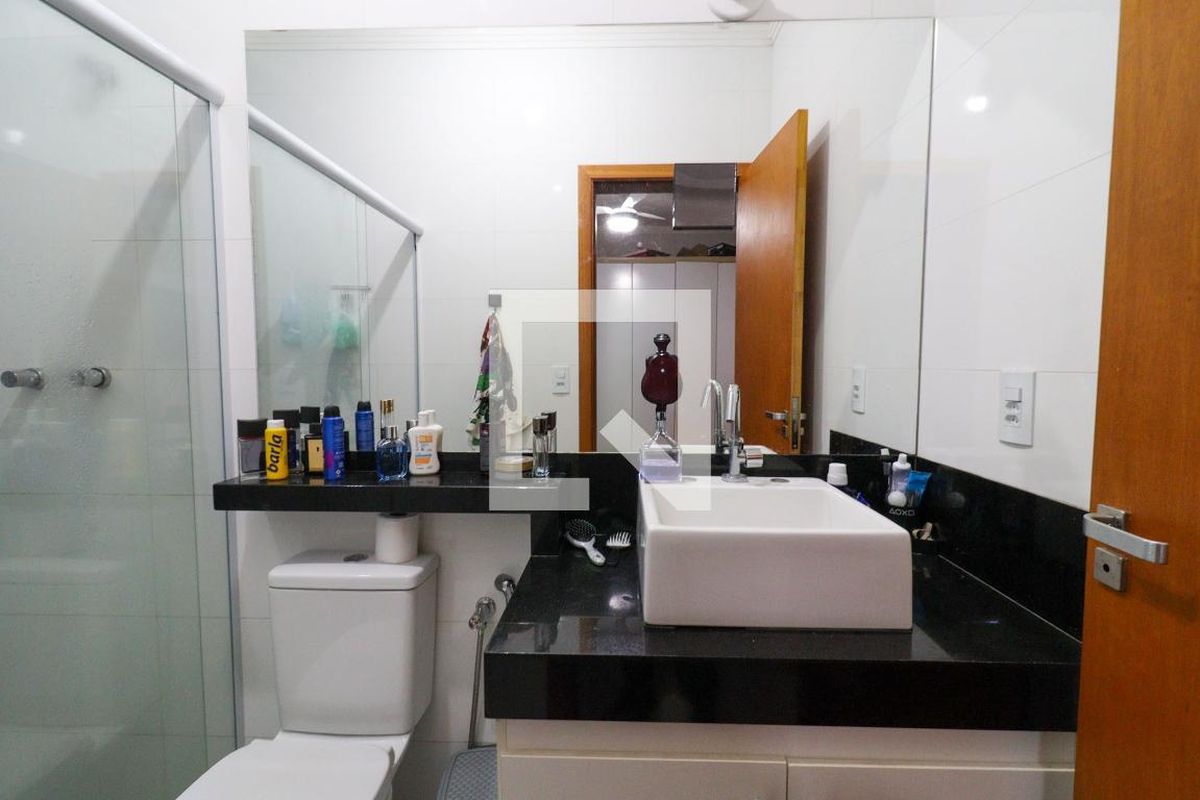 Casa à Venda - Barão Geraldo - Centro, 4 Quartos,  256 m2 em , Campinas - sp | SoloBR