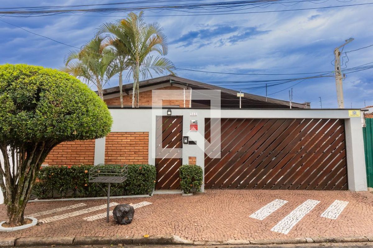 Casa à Venda - Jardim Flamboyant, 3 Quartos,  176 m2 em , Campinas - sp | SoloBR
