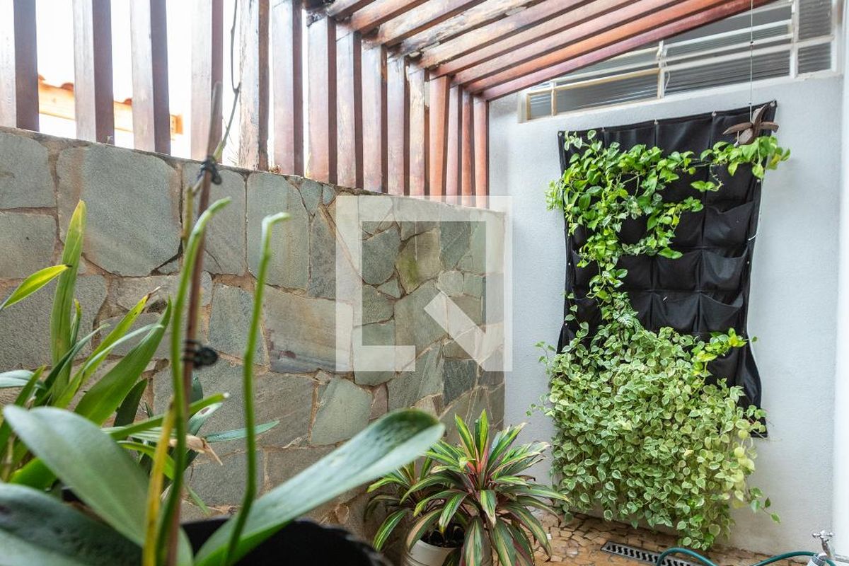 Casa à Venda - Jardim Flamboyant, 3 Quartos,  176 m2 em , Campinas - sp | SoloBR