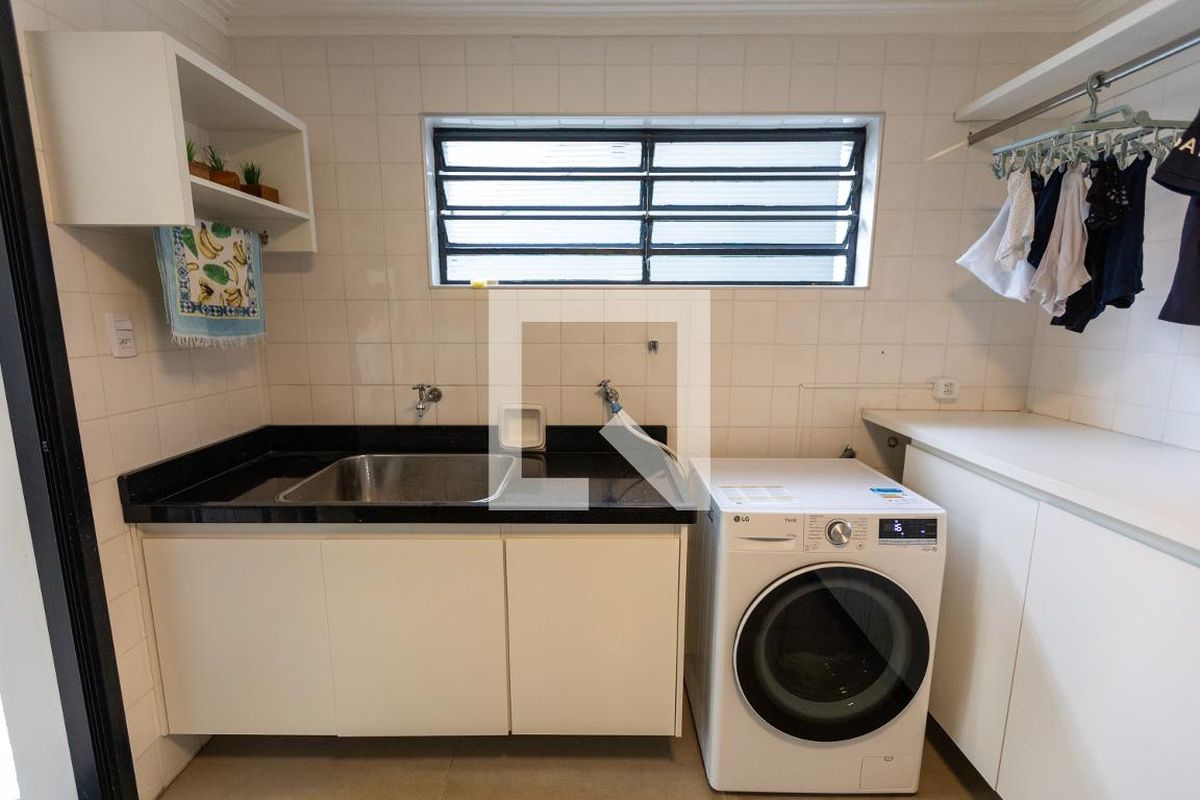 Casa à Venda - Jardim Flamboyant, 3 Quartos,  176 m2 em , Campinas - sp | SoloBR
