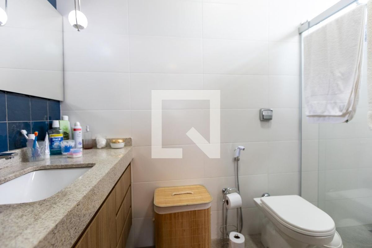 Casa à Venda - Jardim Flamboyant, 3 Quartos,  176 m2 em , Campinas - sp | SoloBR