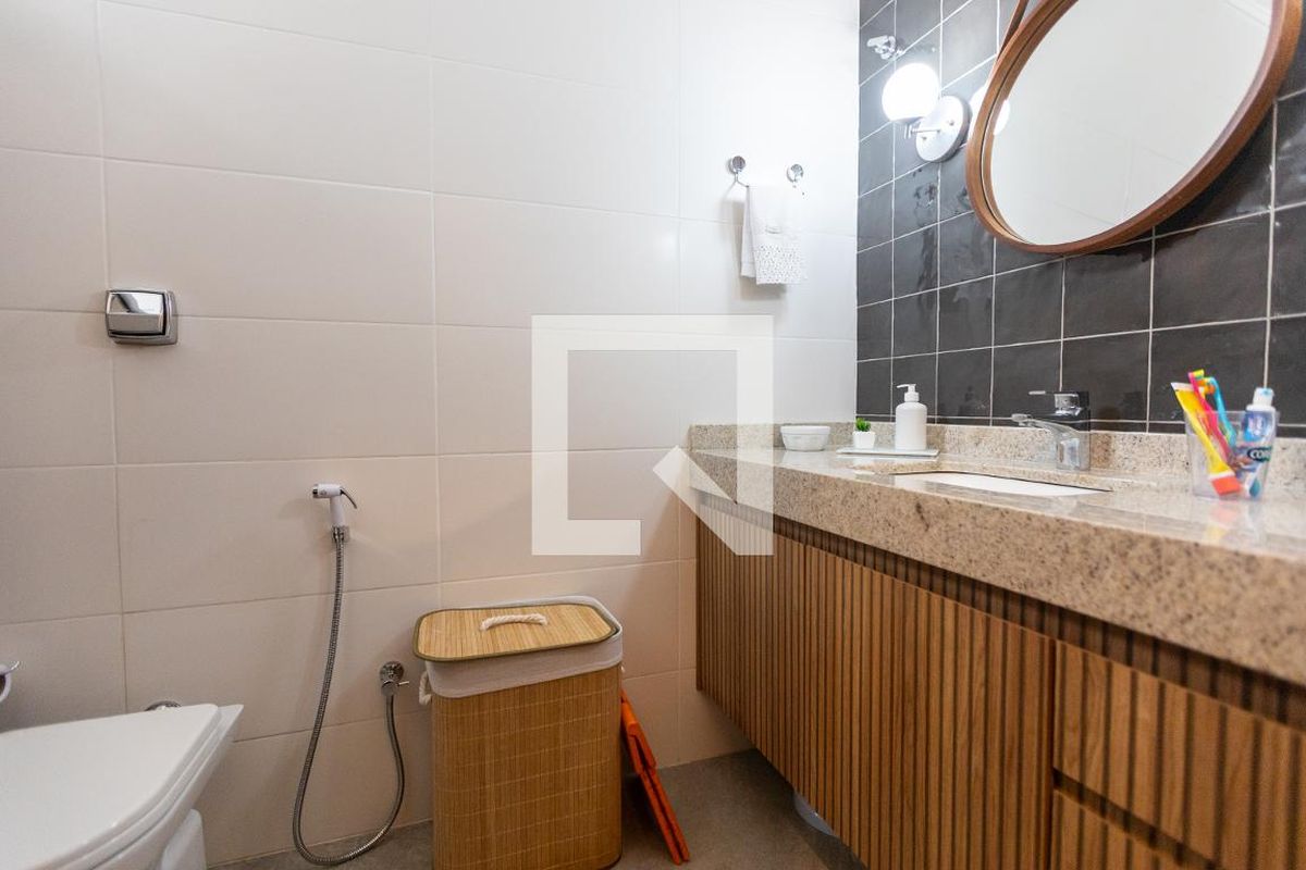 Casa à Venda - Jardim Flamboyant, 3 Quartos,  176 m2 em , Campinas - sp | SoloBR