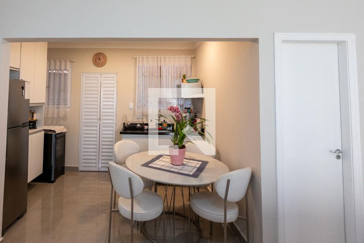 Casa à Venda - Jardim Planalto, 3 Quartos,  255 m2 em , Campinas - sp | SoloBR