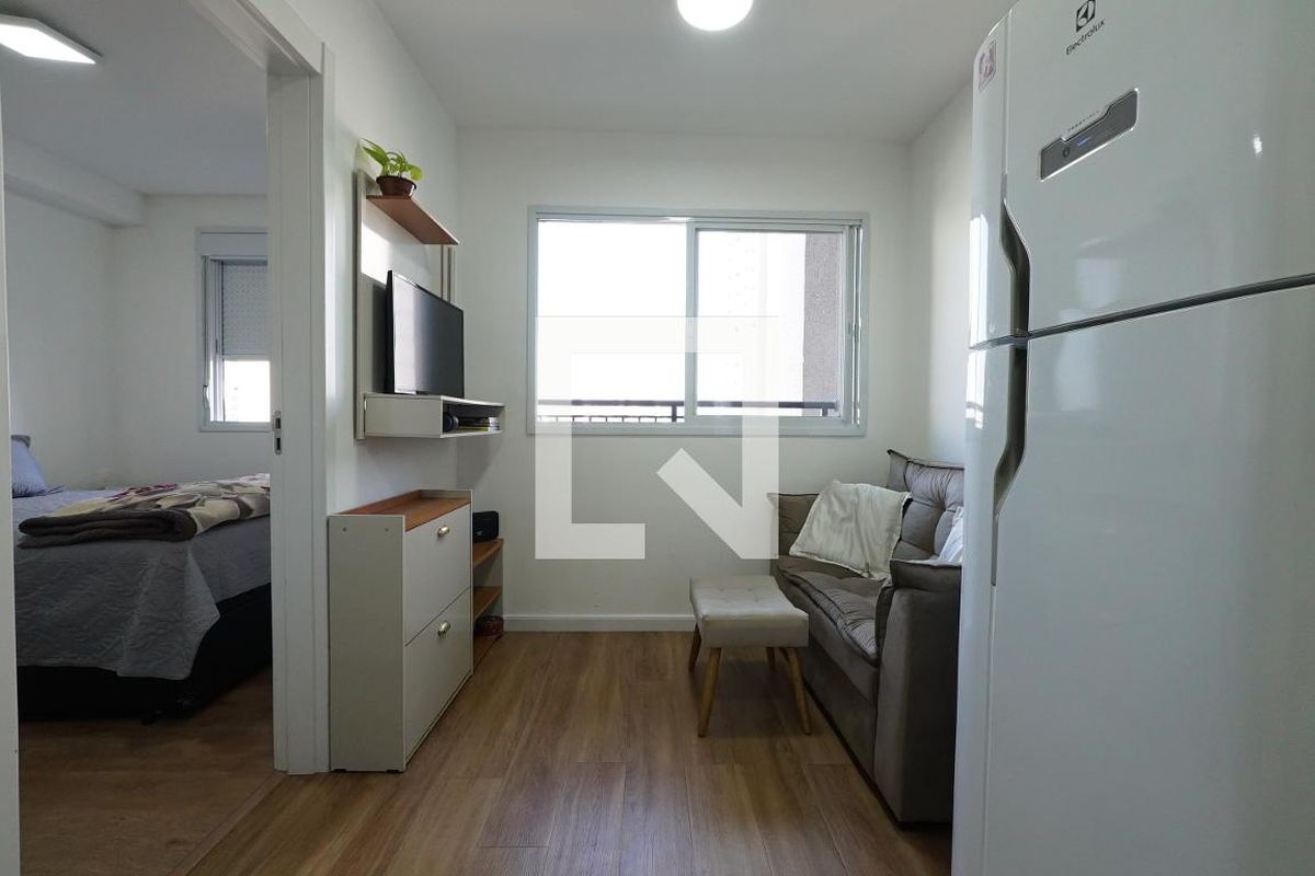 Apartamento, 1 quarto, 27 m² - Foto 1
