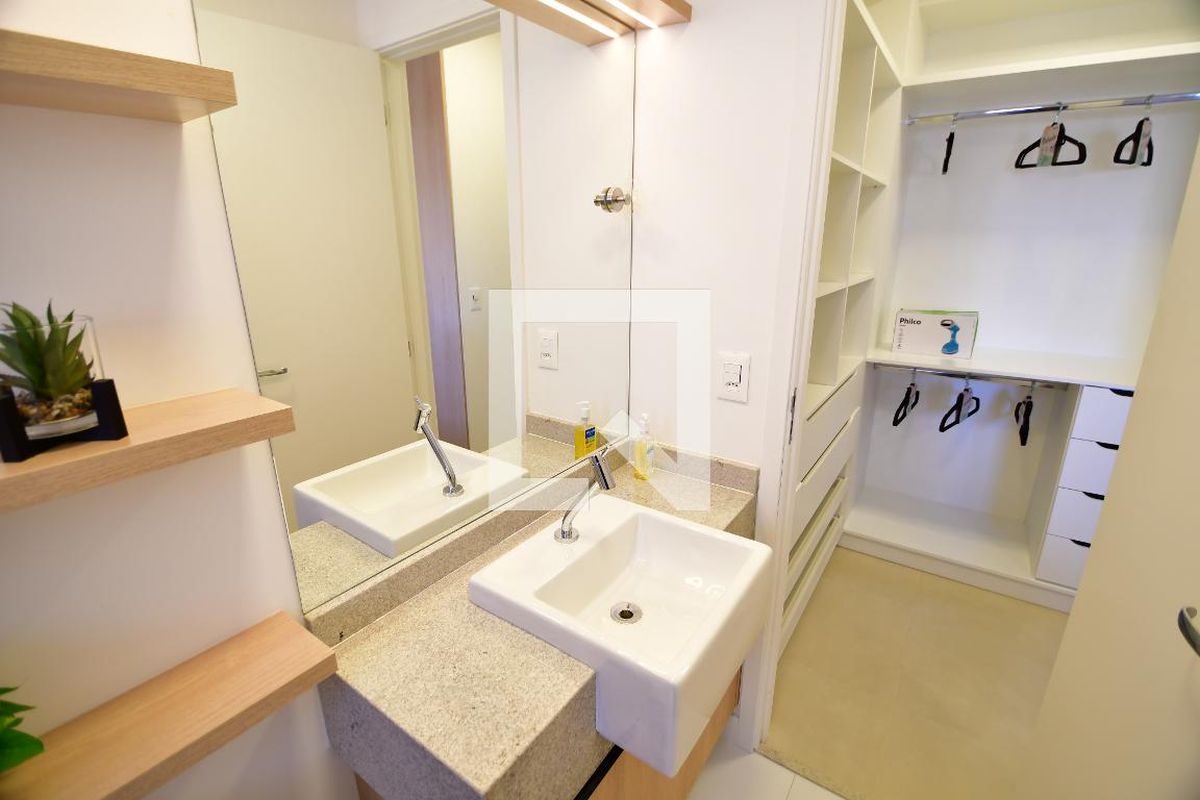 Apartamento à Venda - Bosque, 1 Quarto,  45 m2 em , Campinas - sp | SoloBR