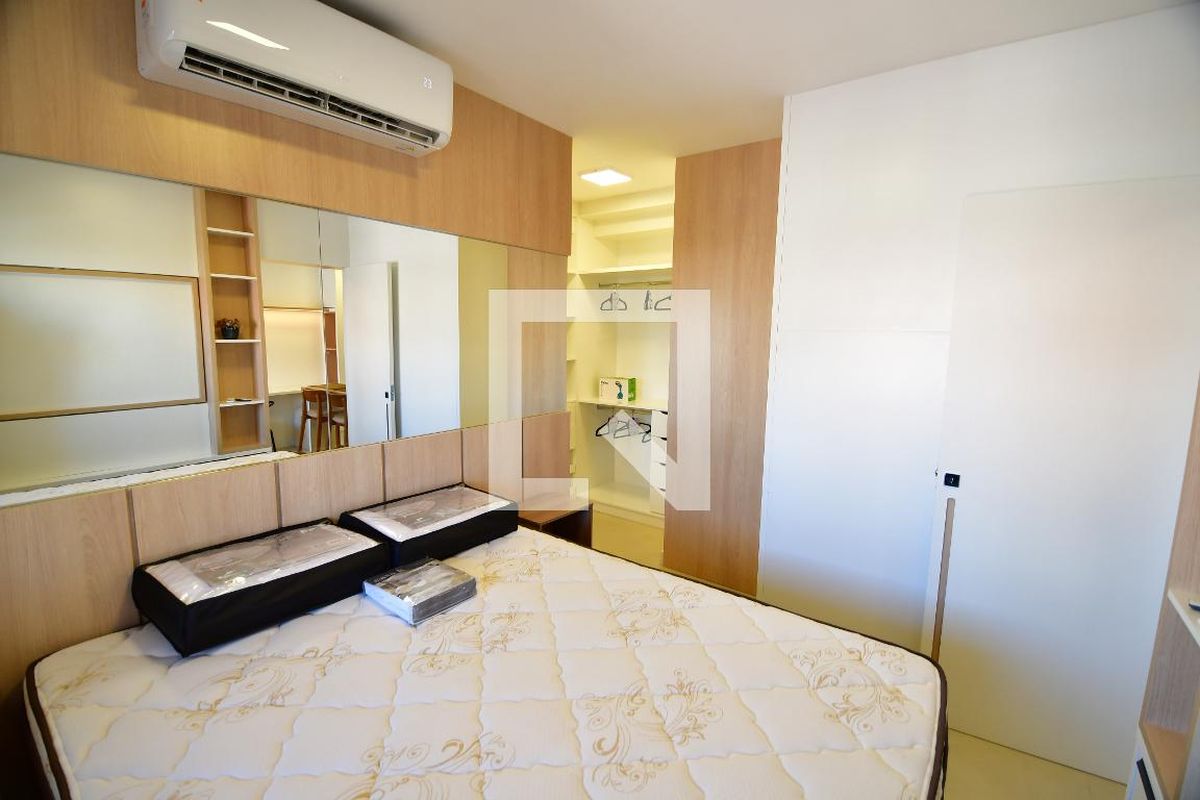 Apartamento à Venda - Bosque, 1 Quarto,  45 m2 em , Campinas - sp | SoloBR