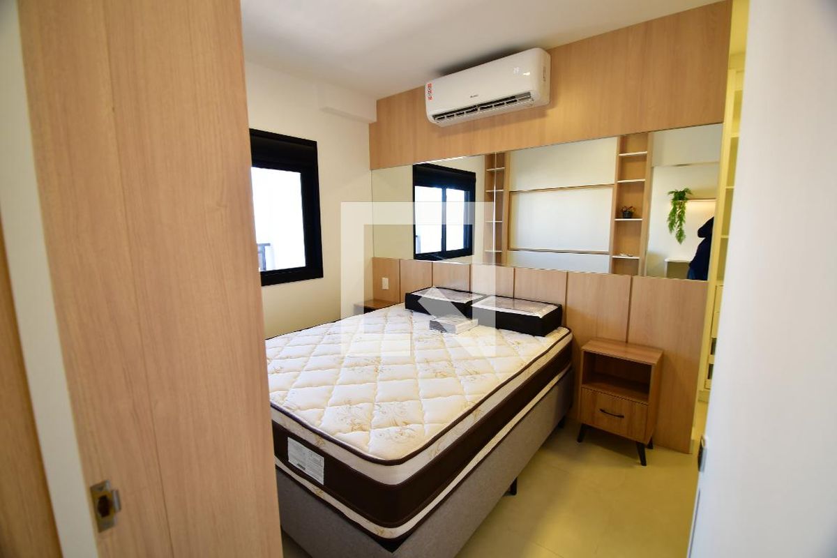 Apartamento à Venda - Bosque, 1 Quarto,  45 m2 em , Campinas - sp | SoloBR