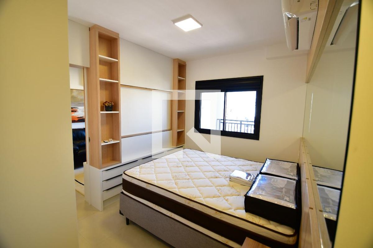 Apartamento à Venda - Bosque, 1 Quarto,  45 m2 em , Campinas - sp | SoloBR