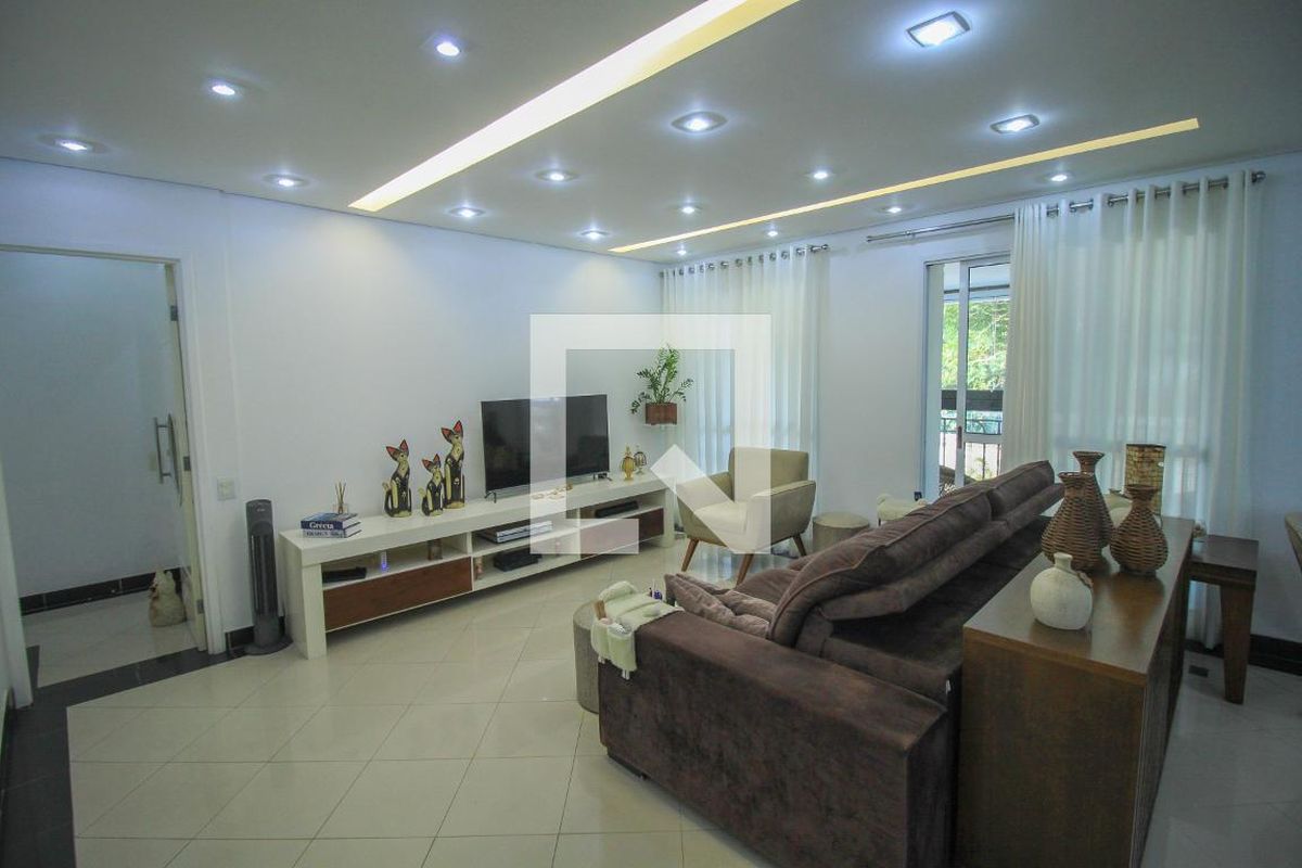 Apartamento, 4 quartos, 205 m² - Foto 1