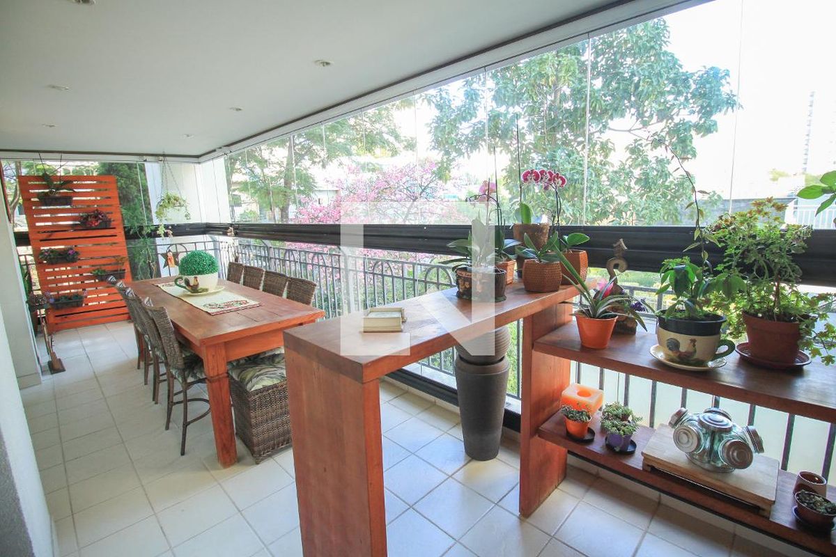 Apartamento, 4 quartos, 205 m² - Foto 12