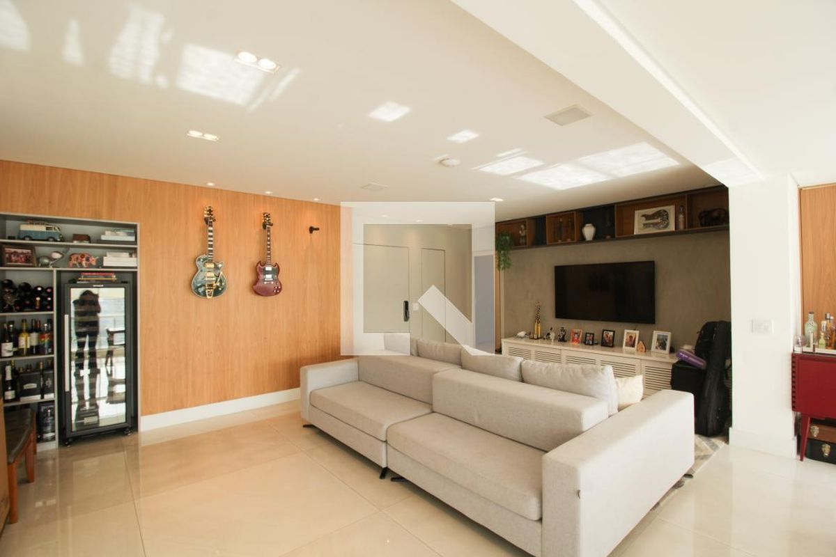Apartamento, 3 quartos, 187 m² - Foto 1