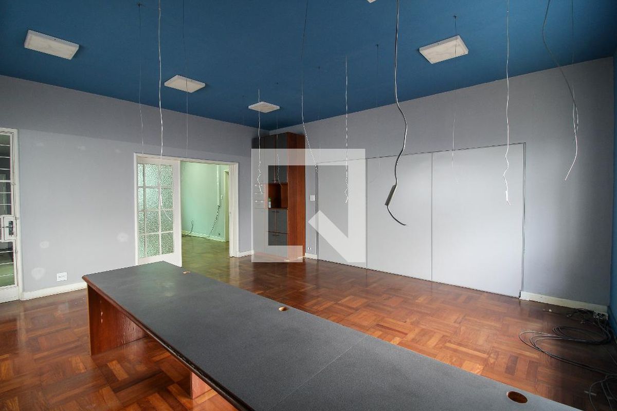 Casa, 6 quartos, 1000 m² - Foto 1