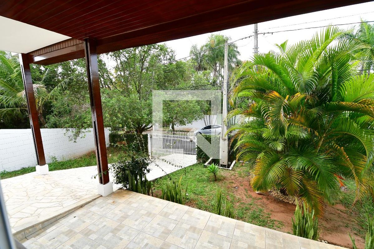 Casa à Venda - Lot. Alphaville Campinas, 3 Quartos,  235 m2 em , Campinas - sp | SoloBR