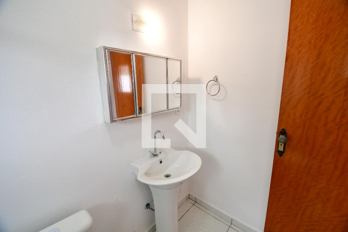 Casa à Venda - Lot. Alphaville Campinas, 3 Quartos,  235 m2 em , Campinas - sp | SoloBR