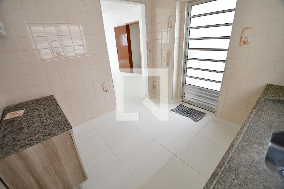 Casa à Venda - Lot. Alphaville Campinas, 3 Quartos,  235 m2 em , Campinas - sp | SoloBR