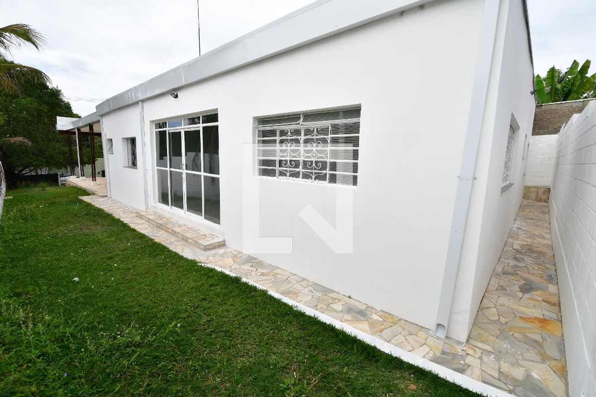 Casa à Venda - Lot. Alphaville Campinas, 3 Quartos,  235 m2 em , Campinas - sp | SoloBR