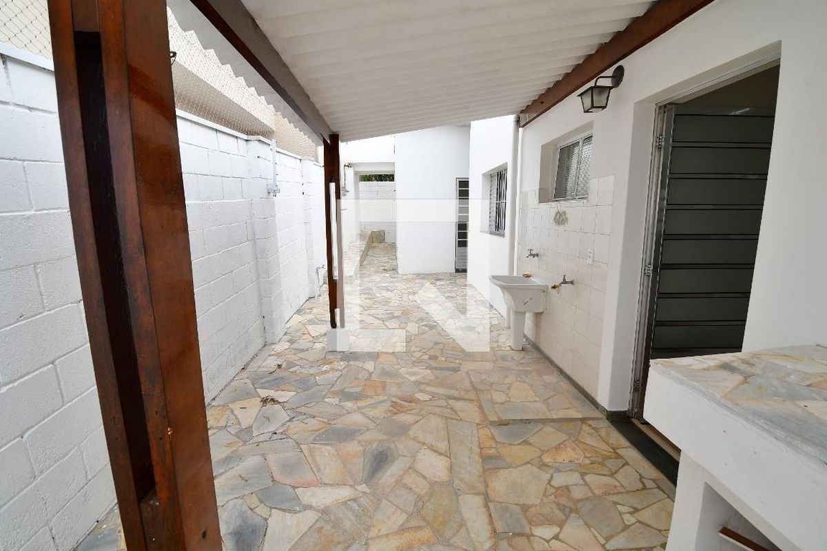 Casa à Venda - Lot. Alphaville Campinas, 3 Quartos,  235 m2 em , Campinas - sp | SoloBR