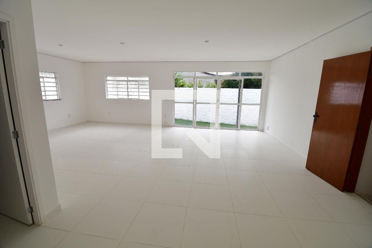Casa à Venda - Lot. Alphaville Campinas, 3 Quartos,  235 m2 em , Campinas - sp | SoloBR