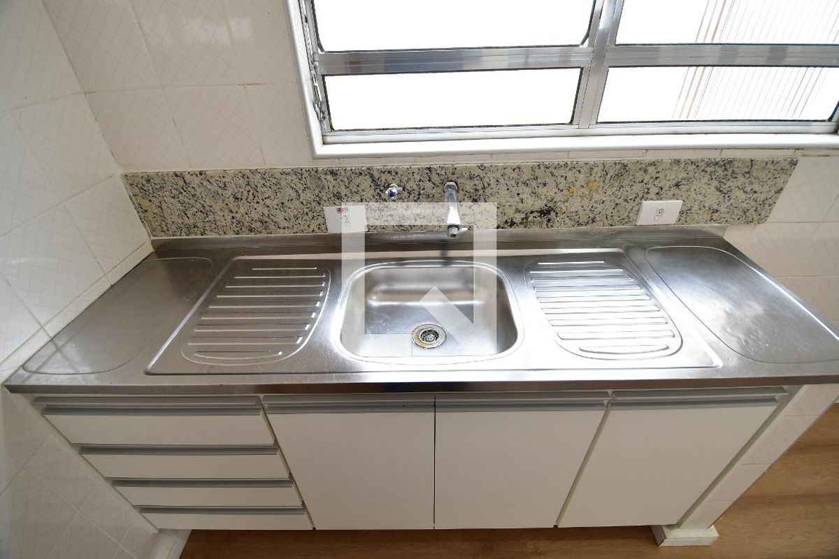 Casa à Venda - Lot. Alphaville Campinas, 3 Quartos,  235 m2 em , Campinas - sp | SoloBR