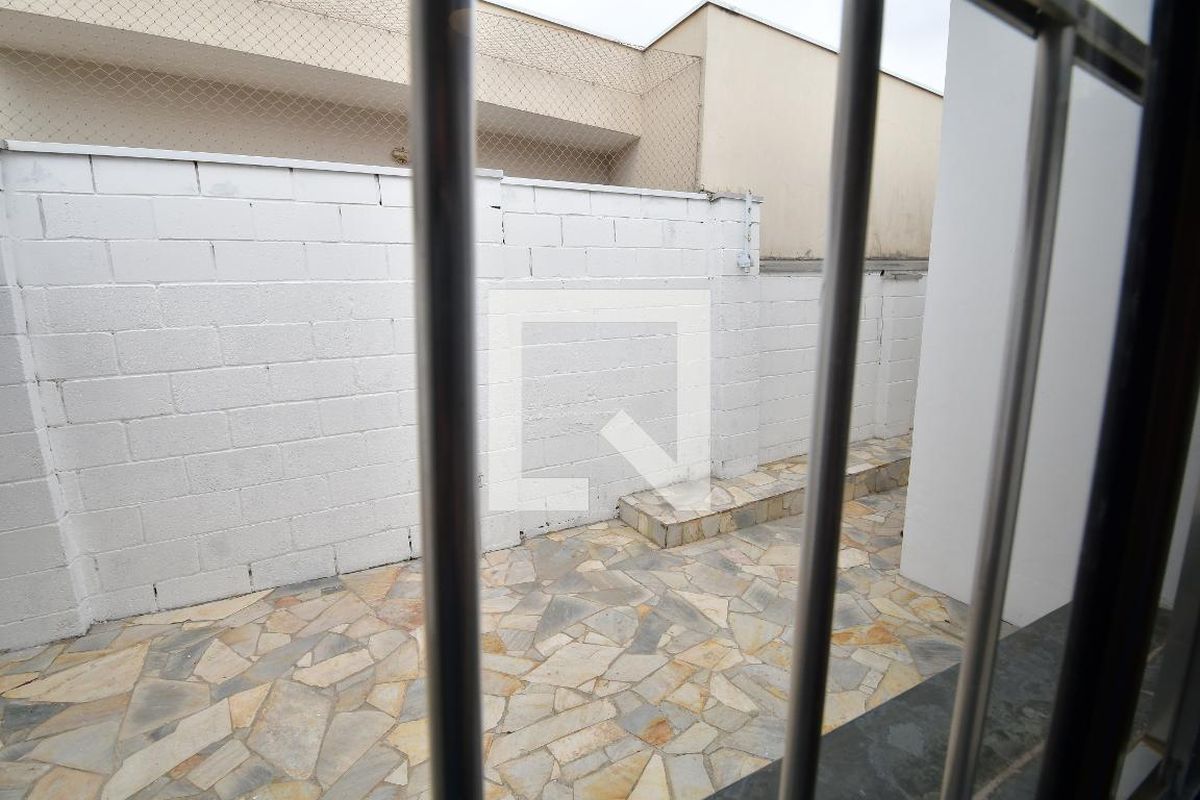 Casa à Venda - Lot. Alphaville Campinas, 3 Quartos,  235 m2 em , Campinas - sp | SoloBR