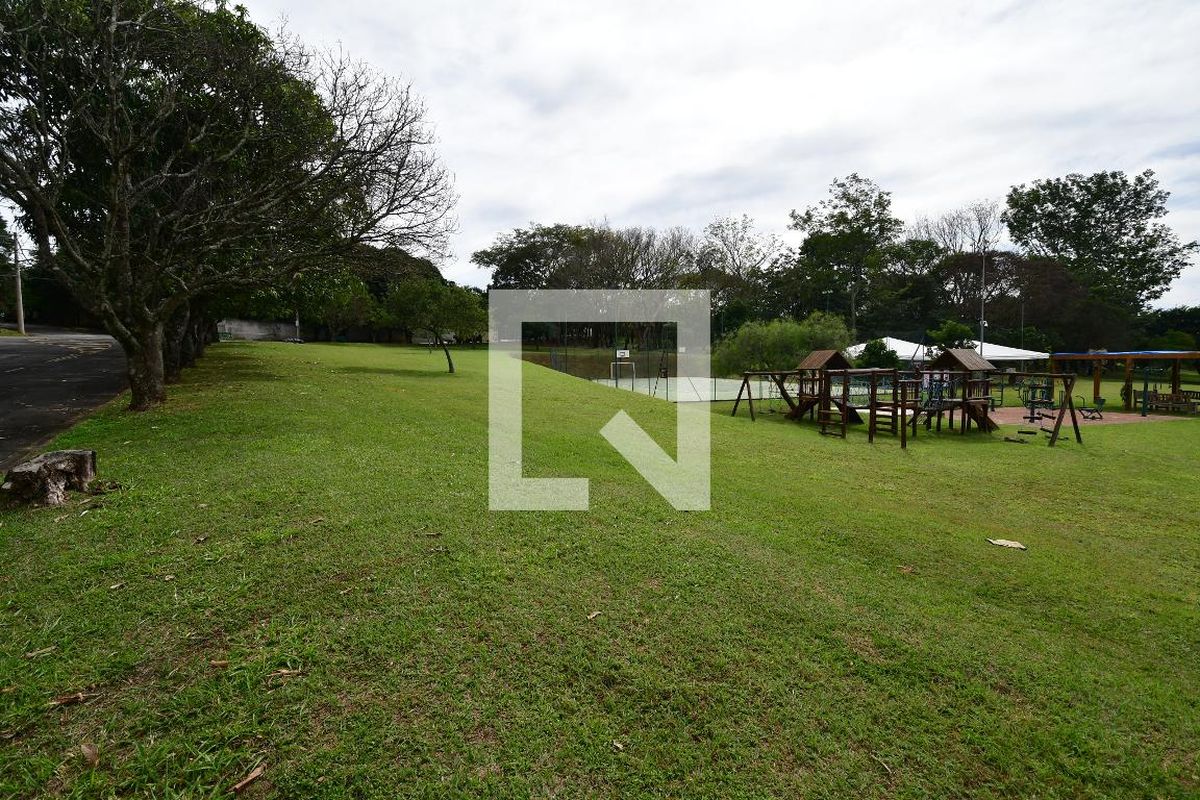 Casa à Venda - Lot. Alphaville Campinas, 3 Quartos,  235 m2 em , Campinas - sp | SoloBR