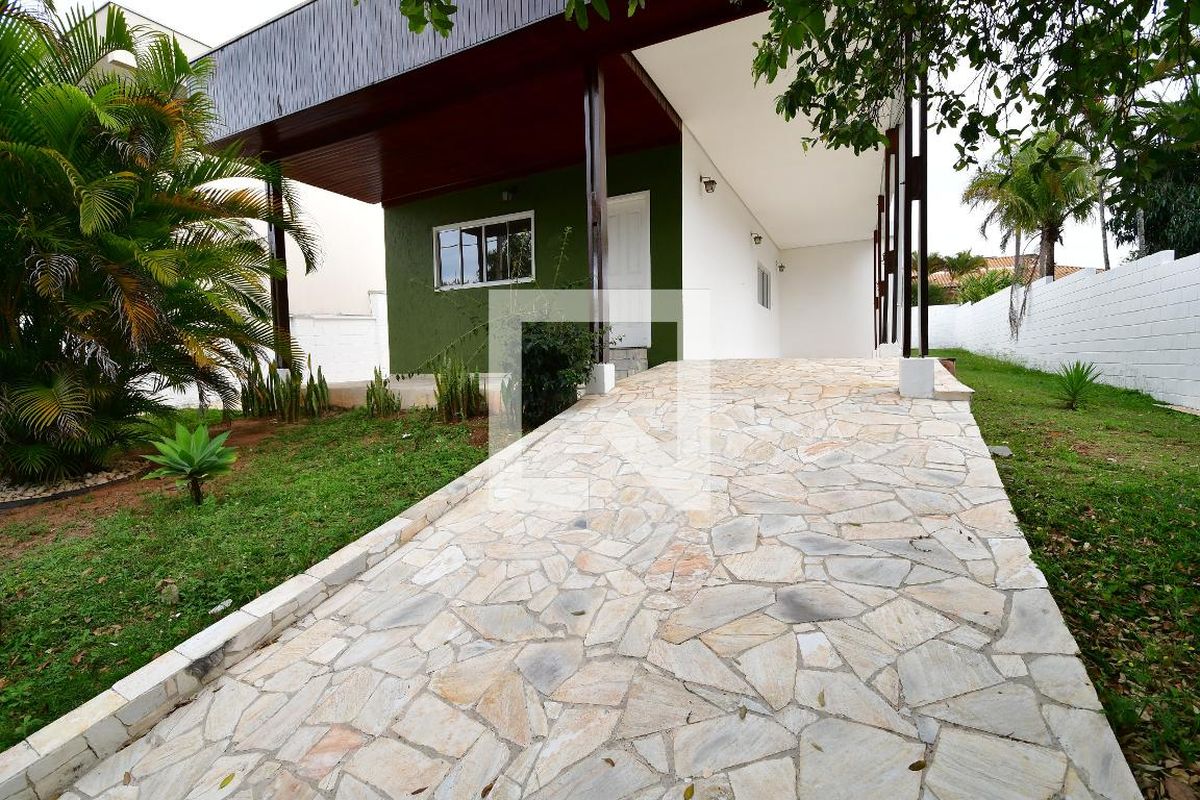 Casa à Venda - Lot. Alphaville Campinas, 3 Quartos,  235 m2 em , Campinas - sp | SoloBR