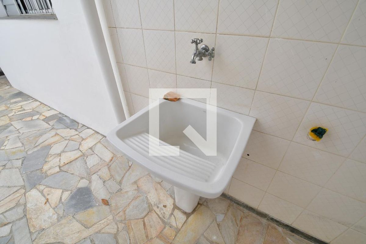 Casa à Venda - Lot. Alphaville Campinas, 3 Quartos,  235 m2 em , Campinas - sp | SoloBR