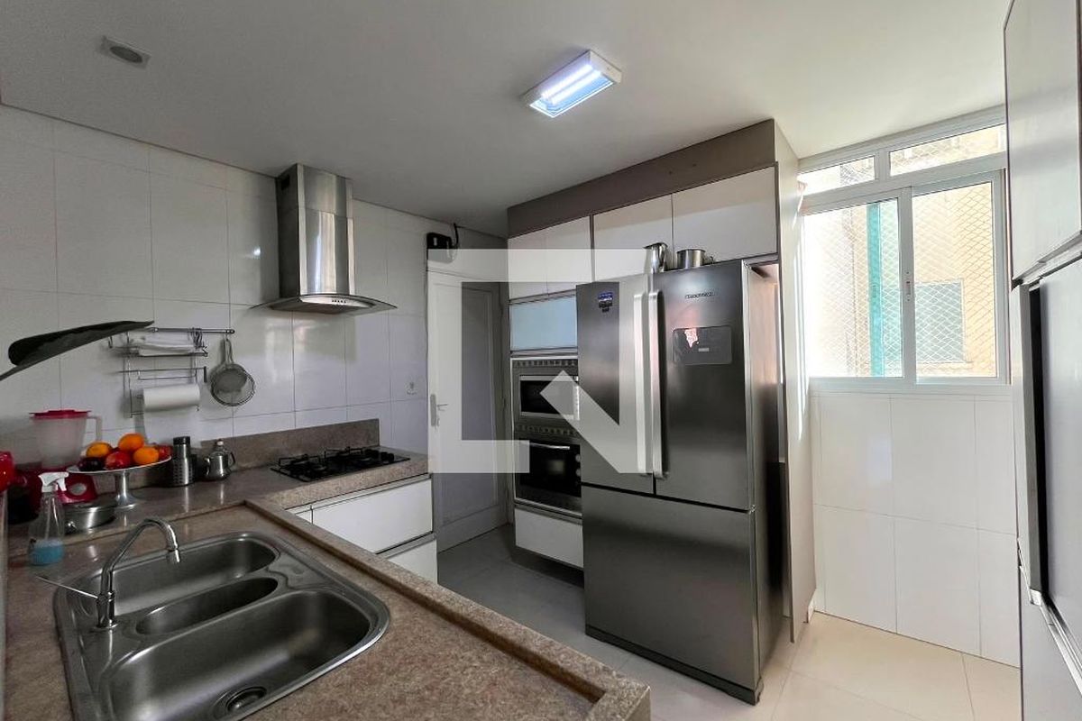 Apartamento à Venda - Centro, 3 Quartos,  184 m2 em , Campinas - sp | SoloBR