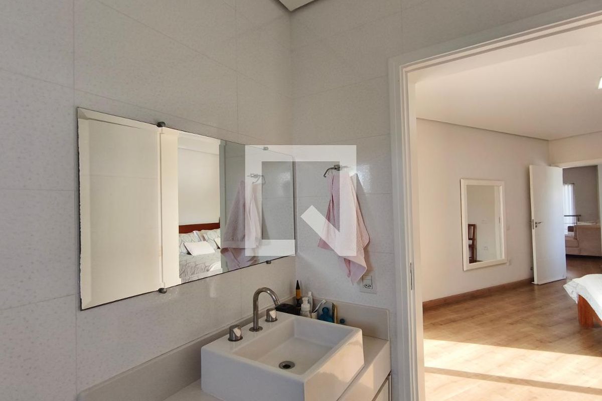 Casa à Venda - Swiss Park, 4 Quartos,  318 m2 em , Campinas - sp | SoloBR
