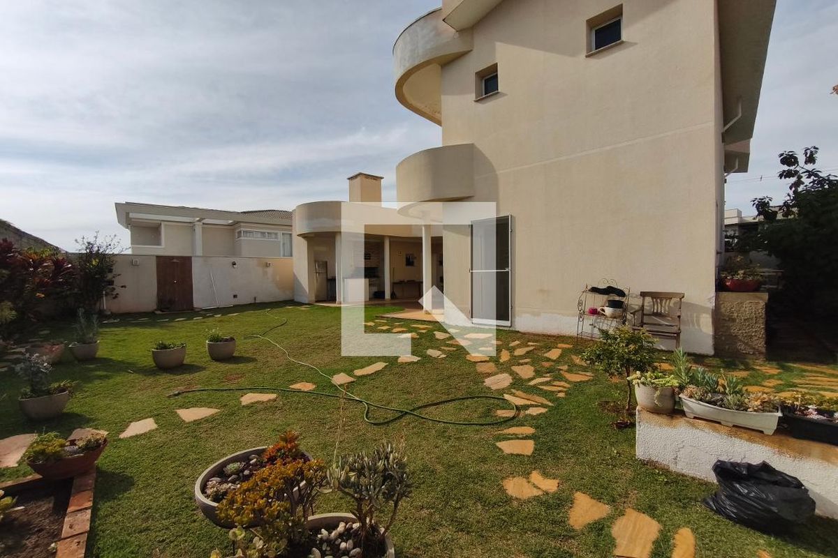 Casa à Venda - Swiss Park, 4 Quartos,  318 m2 em , Campinas - sp | SoloBR