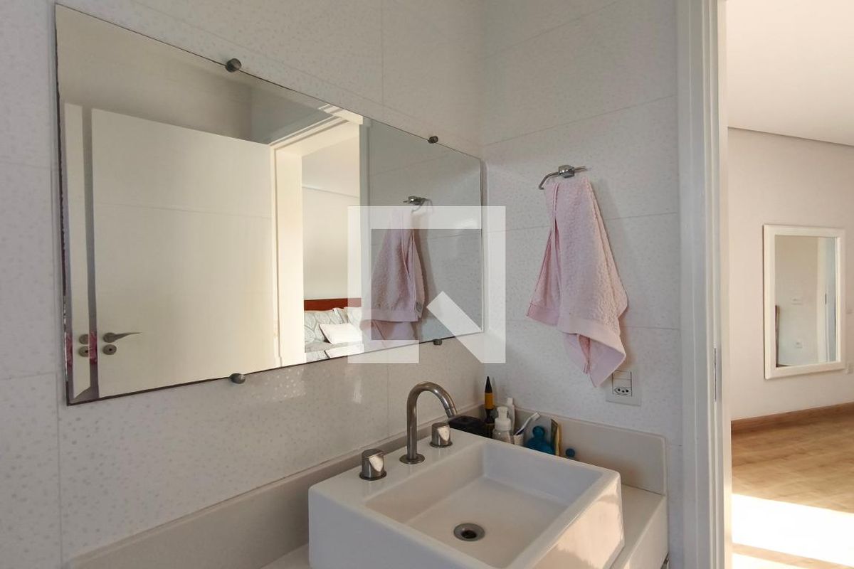 Casa à Venda - Swiss Park, 4 Quartos,  318 m2 em , Campinas - sp | SoloBR