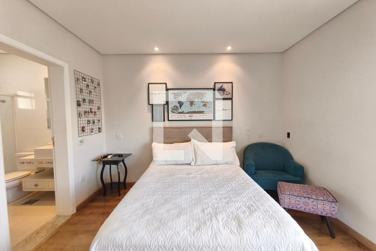 Casa à Venda - Swiss Park, 4 Quartos,  318 m2 em , Campinas - sp | SoloBR