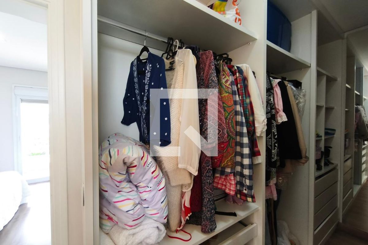 Casa à Venda - Swiss Park, 4 Quartos,  318 m2 em , Campinas - sp | SoloBR