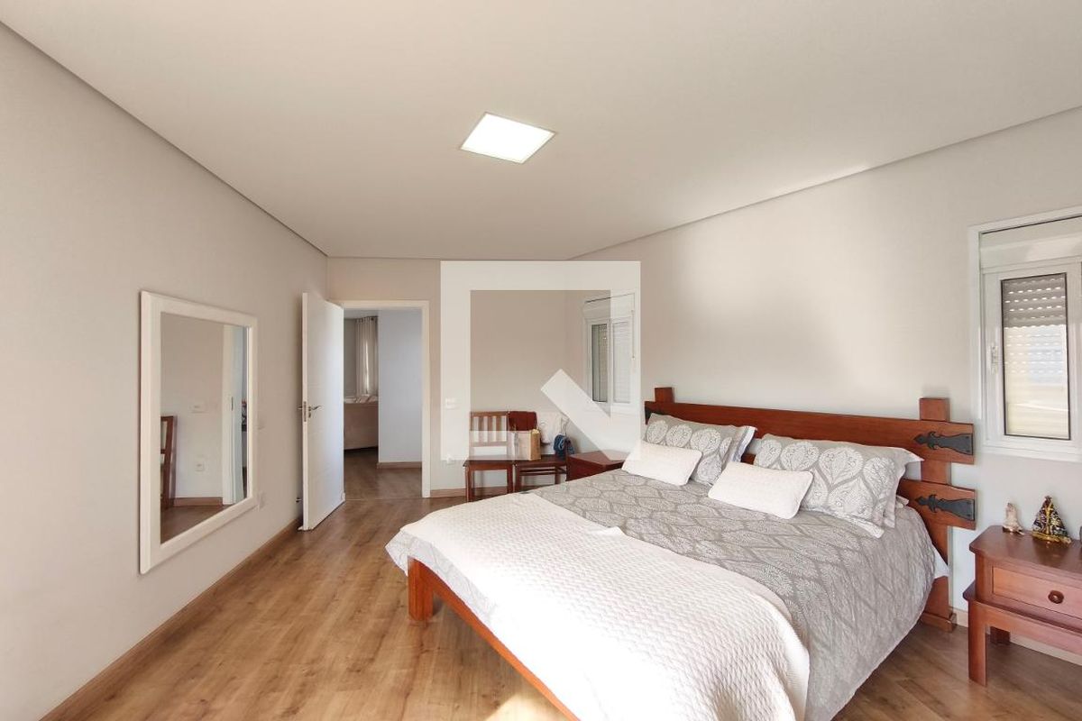 Casa à Venda - Swiss Park, 4 Quartos,  318 m2 em , Campinas - sp | SoloBR