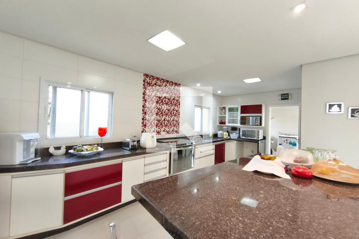 Casa à Venda - Swiss Park, 4 Quartos,  318 m2 em , Campinas - sp | SoloBR