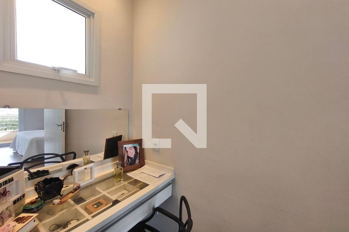 Casa à Venda - Swiss Park, 4 Quartos,  318 m2 em , Campinas - sp | SoloBR