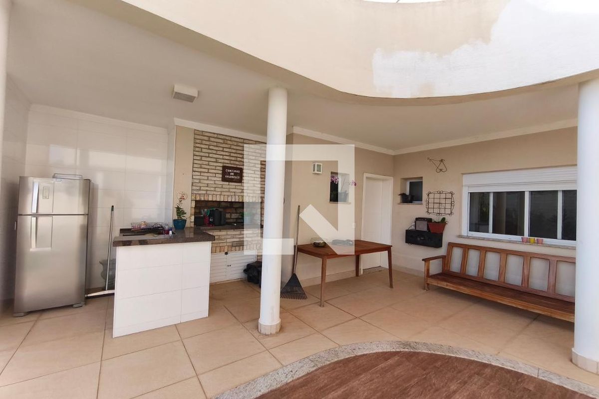 Casa à Venda - Swiss Park, 4 Quartos,  318 m2 em , Campinas - sp | SoloBR